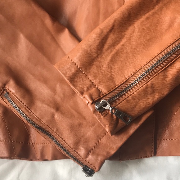 LIRA jacket from Pacsun - Picture 4 of 5